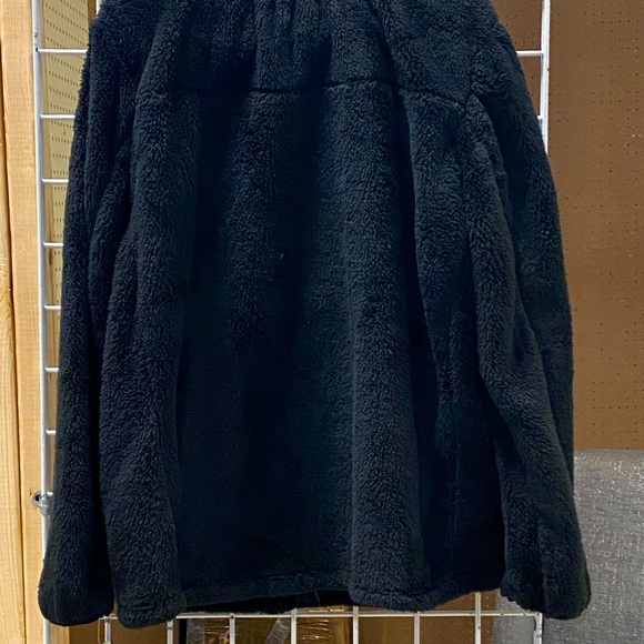 Lightweight Reebok jacket - Picture 2 of 4